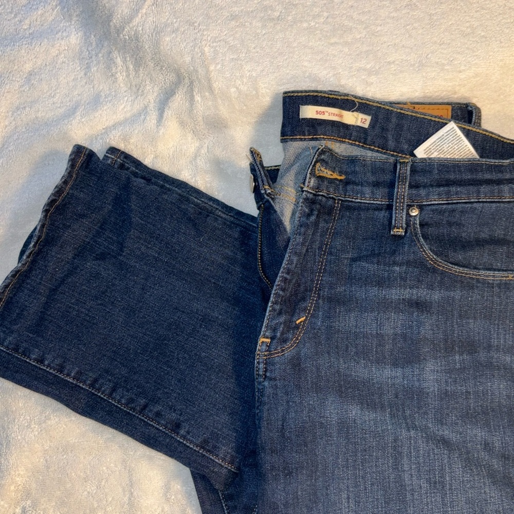 Women’s Levi’s 505 Straight Leg Waterless Sz 12M 31x32; dark blue